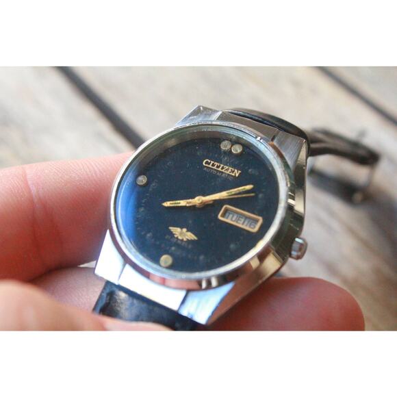 Vintage 1987 Citizen Automatic Mens Silver Watch W/daydate & Gold accents - Picture 1 of 8